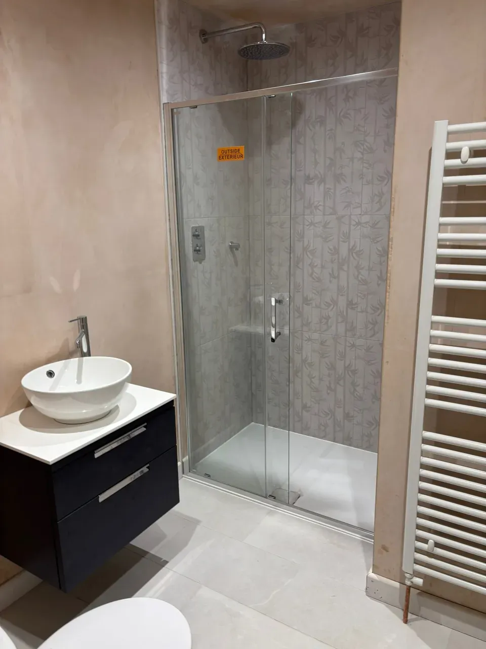 Detailed finishing in a refreshed bathroom